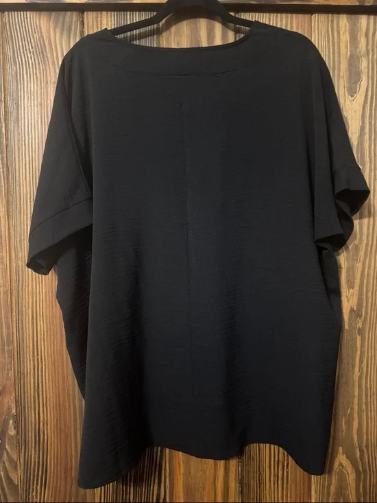 Zenana Outfitters Black V-Neck Draped Top - Picture 4 of 4